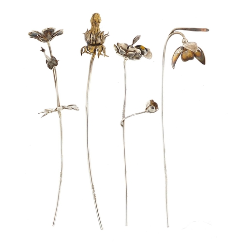18 - Sarah Jones, four contemporary 1980's silver flowers, two with enamel including a bumble bee and thi... 