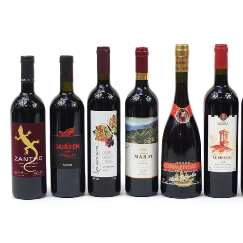 853 - Twelve bottles of red wine including Chateau Ksara Dendarves, Shiraz and Zantho Merlot
