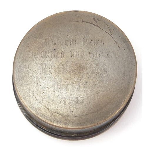 1402 - German military interest snuff box, 7cm in diameter