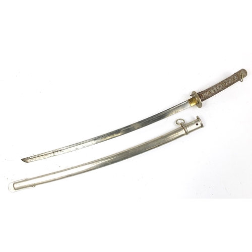 630 - Japanese military interest Samurai sword with scabbard, numbered 75926 to the steel blade, 98cm in l... 