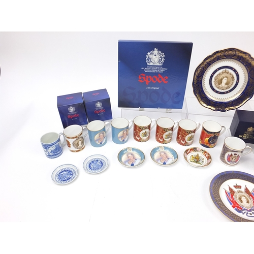 1229 - Extensive collection of Royal Worcester and Spode commemorative items including plates with boxes