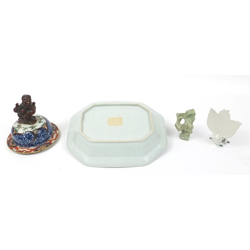 1338 - Chinese porcelain including a blue and white porcelain serving dish, large lid and celadon glaze scu... 