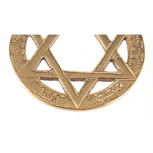 1009 - 9ct gold Star of David pendant, 2.5cm high, 2.8g