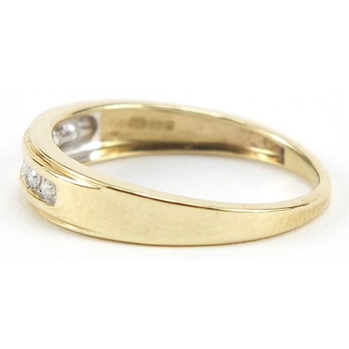 813 - 9ct gold diamond half eternity ring, size O, 1.4g