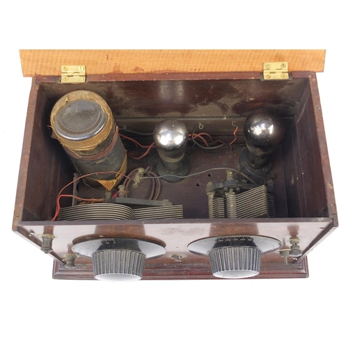 1767 - Vintage Oak and Bakelite radio valve tuner, 21cm H x 32cm W x 19cm D