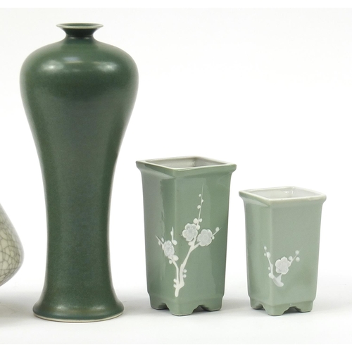 1202 - Chinese porcelain including a Ge ware type vase, Meiping vase having a green glaze and two planters,... 