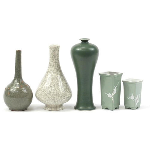 1202 - Chinese porcelain including a Ge ware type vase, Meiping vase having a green glaze and two planters,... 