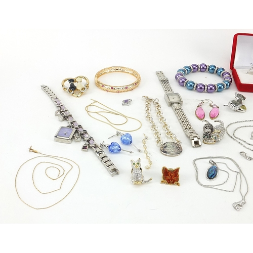 1249 - Costume jewellery, some silver including a love heart bracelet, yellow metal bangle and love heart p... 