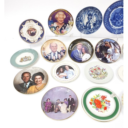 1188 - Collection of twenty four Royal interest commemorative plates