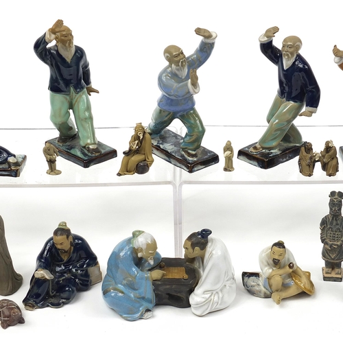 1424 - Chinese pottery and figures including mud men, the largest 16cm high