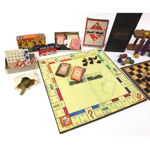 1404 - Vintage and later games including Monopoly, skittles and draughts