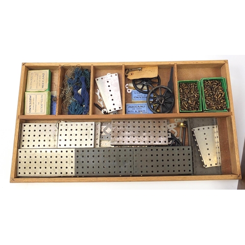 743 - 1930's oak cased Meccano no 6 construction set, overall 57cm wide