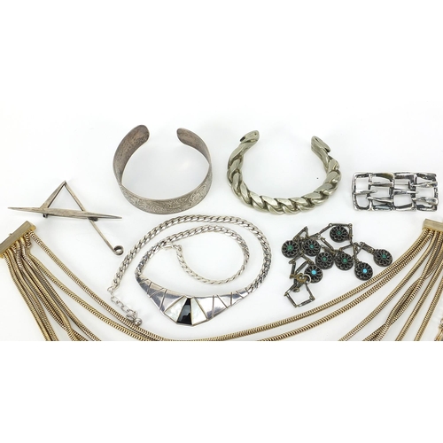 1101 - Antique and later jewellery including an Israel silver and turquoise necklace, Modernist brooches an... 