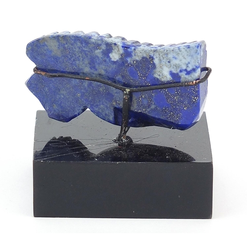 1340 - Egyptian style carved lapis lazuli amulet on stand, 5.5cm wide