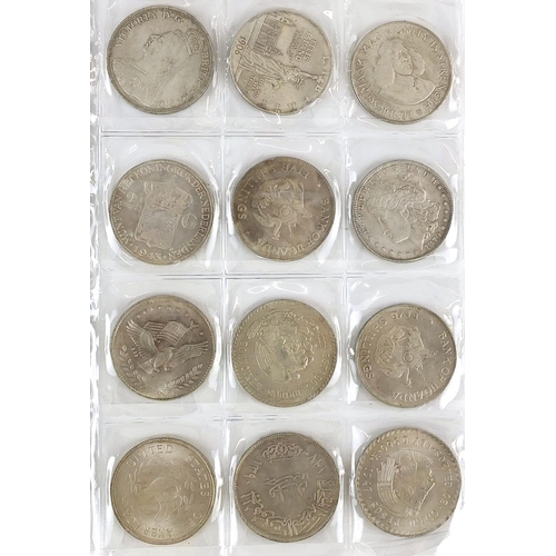 1351 - Album of world coins