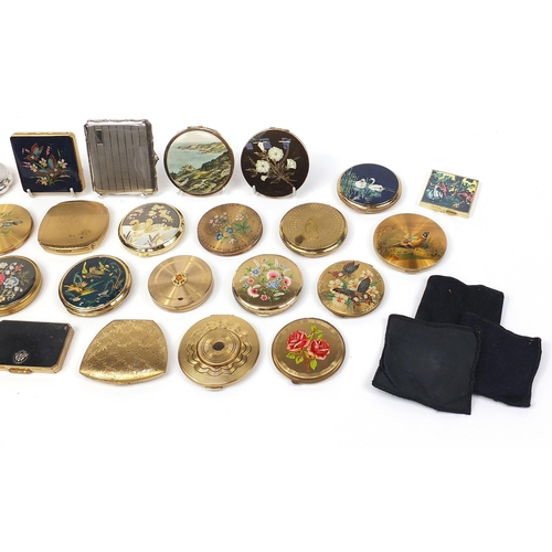 128 - Thirty vintage ladies compacts, some with cases and cigarette cases including Stratton