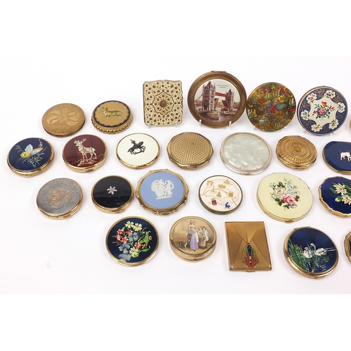 133 - Thirty vintage ladies compacts including Stratton