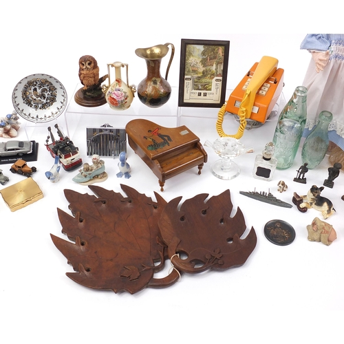 1254 - Sundry items including a vintage telephone, model animals, antique bottles and compact