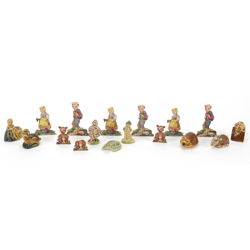 460 - Vintage Wade Whimsies and Wade Snippets including Hansel and Gretel, the largest each 6.5cm high