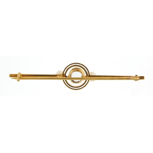 913 - 15ct gold aquamarine and pearl bar brooch, 5.5cm wide, 3.0g