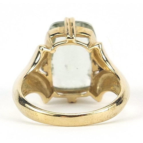 933 - 9ct gold green amethyst ring, size N, 5.5g