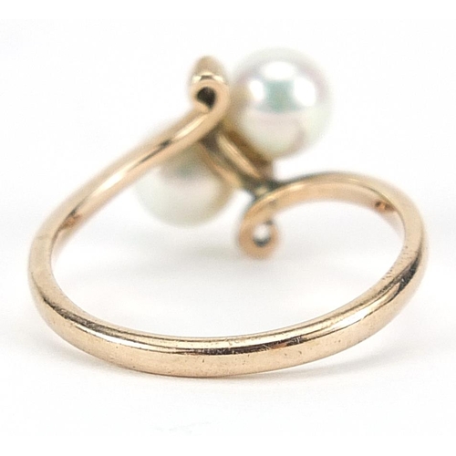 949 - 14ct gold cultured pearl crossover ring, size N, 2.5g