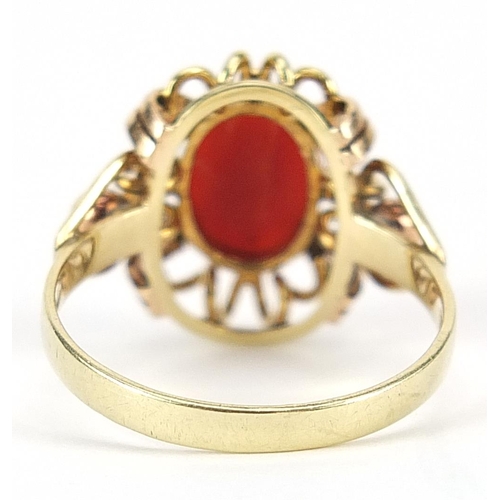 959 - 14ct gold cabochon coral ring, size P, 3.5g