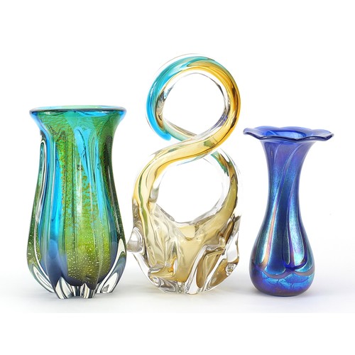 464A - Decorative arts glassware including an Isle of Wight Alum bay iridescent vase, the largest 34cm high