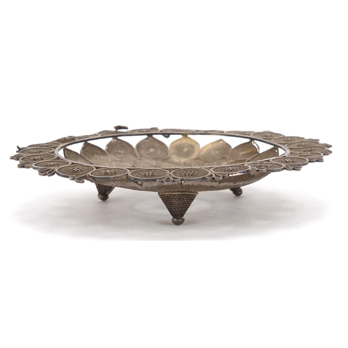 1537 - Indian silver coloured metal filigree footed dish, 18cm in diameter, 187.4g