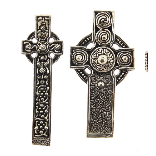 1110A - Four silver Celtic cross pendants, the largest 4.9cm high, total 38.1g