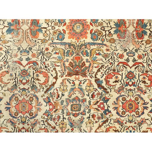 658a - Rectangular Persian Mahal carpet, 335cm x 250cm