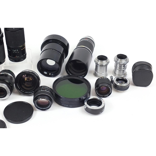 1547 - Collection of vintage and later camera lenses including Tamron, Teleplus and Takumar