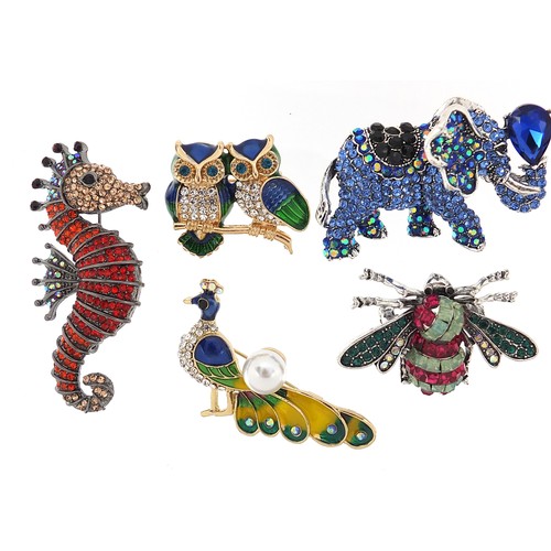 1115A - Six jewelled and enamel animal and insect brooches including chameleon, peacock, seahorse and elepha... 