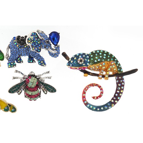 1115A - Six jewelled and enamel animal and insect brooches including chameleon, peacock, seahorse and elepha... 