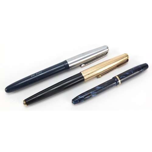 1533 - Three vintage Parker and Conway Stewart fountain pens including a blue marbleised example