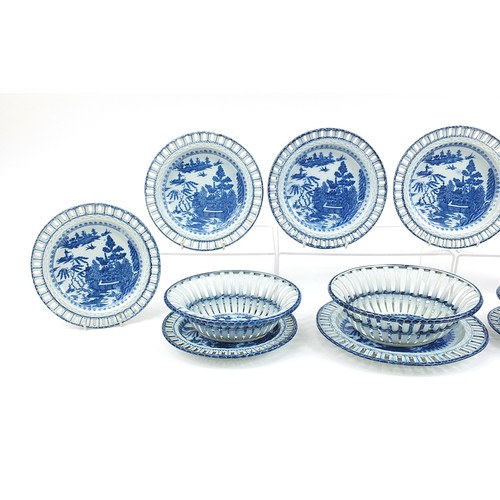 7 - Late 18th century pearlware willow pattern dinner set comprising a graduated set of three baskets an... 