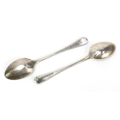 311 - W S Savage & Co, set of six silver teaspoons and sugar tongs housed in a fitted case, Sheffield 1915... 