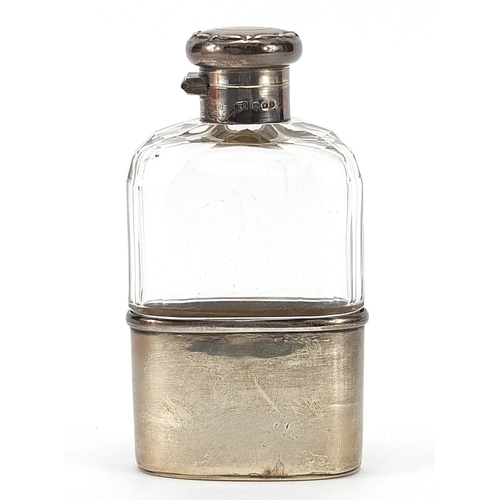 140 - Walker & Hall, George V silver and cut glass hip flask with detachable cup, London 1919, 12cm high, ... 