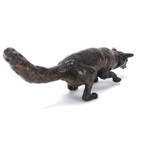 426 - Contemporary Linda Frances patinated bronze study of a fox, 20.5cm in length, 22.5cm in length