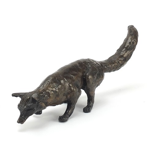 426 - Contemporary Linda Frances patinated bronze study of a fox, 20.5cm in length, 22.5cm in length