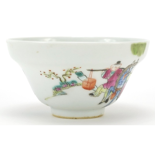 450 - Chinese porcelain bowl hand painted in the famille rose palette with figures in a palace setting, fo... 