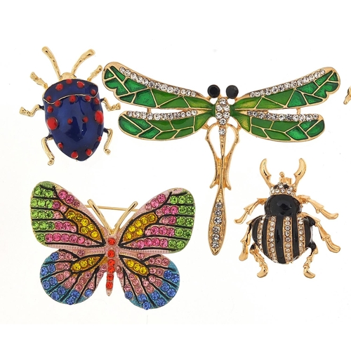 932 - Eight jewelled and enamel animal and insect brooches including dragonfly, bird of paradise, butterfl... 