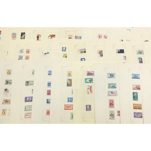 1951 - Extensive collection of middle to modern United States of America stamps arranged on several pages