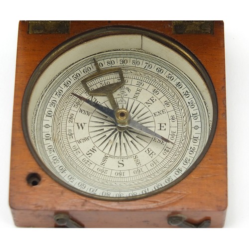 423 - Victorian mahogany travelling compass, 6cm x 6cm