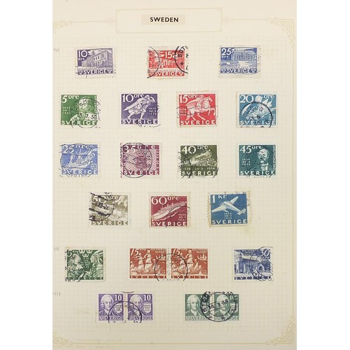 1962 - Collection of Swedish stamps from early arranged on several pages