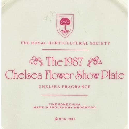 5 - The Royal Horticultural Society Chelsea Flower Show Wedgewood bone china floral year plates, 1981,19... 