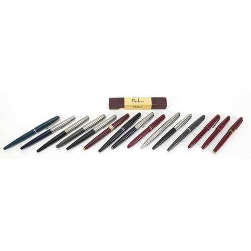 62 - Fifteen vintage Parker fountain pens, some with gold nibs including 17 Lady