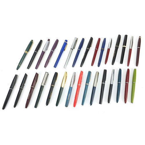 69 - Collection of vintage and later fountain pens