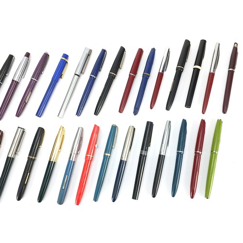 69 - Collection of vintage and later fountain pens