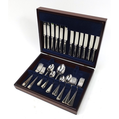 2207A - George Butler, mahogany six place canteen of silver plated cutlery, 39.5cm wide